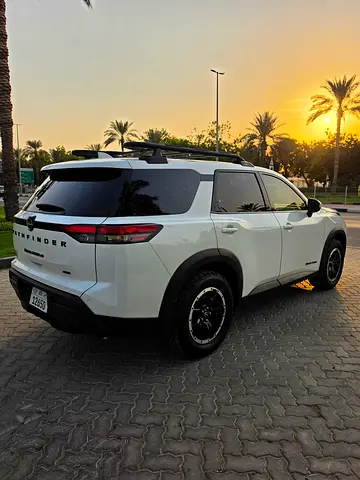 Nissan Pathfinder Silver Edition 2025 - Mint Condition - American Specs