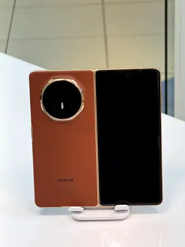 HONOR MAGIC V3