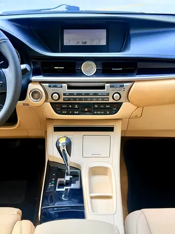 صورة 13 لـ 2013 Lexus ES-SERIES