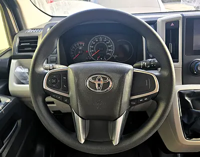 صورة 11 لـ 2026 Toyota HIACE