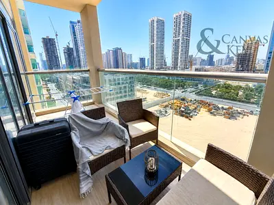 BRIGHT UNIT | WELL MAINTAINED | CENTRAL LOCATION