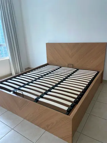Chevvy King Bed with Hydraulic Storage - 180x200 cm