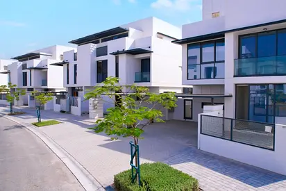 Ready 5BR Villa_Freehold_Cash_Mortgage_Golden Visa