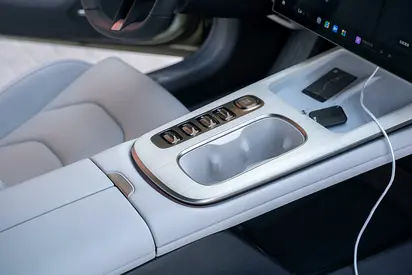 صورة 18 لـ 2024 Xiaomi SU7
