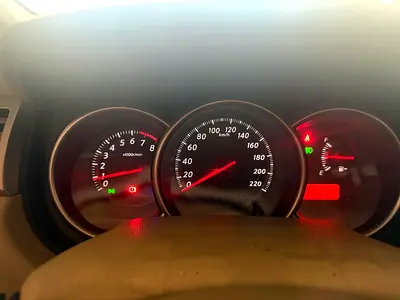 صورة 6 لـ 2013 Nissan TIIDA