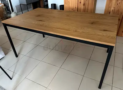 Dining Table & Chairs