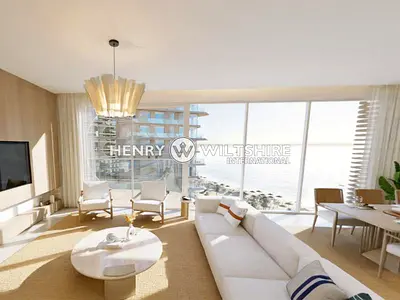 Distress deal. Sea views. Beach access