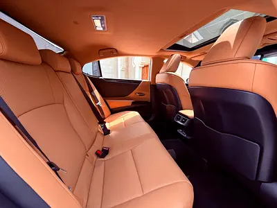 صورة 7 لـ 2023 Lexus ES-SERIES