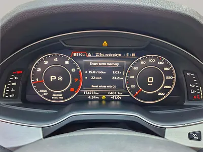 2017 AUDI Q7 — миниатюра 13