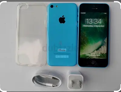 iPhone 5c Blue with Charger, Cable and Clear Case - Good Working Condition