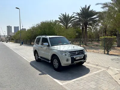 Mitsubishi Pajero 2011 GLS Medium Line | GCC Specs