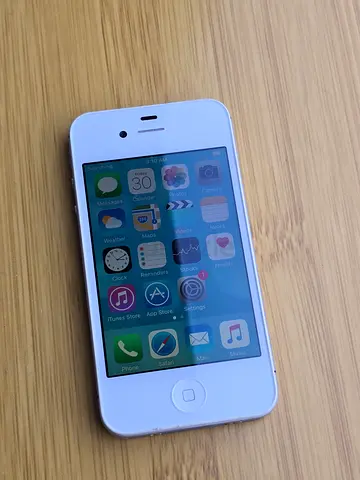 Apple iPhone 4G (⚠️ SIM Error)