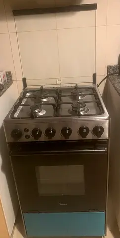 Midea 4-Burner Gas Cooker with Oven - Good Working Condition