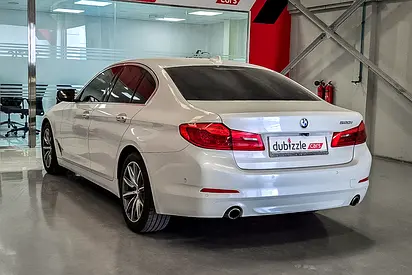 صورة 8 لـ 2019 BMW 5-SERIES