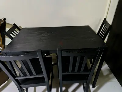 Dining table and 4 chairs