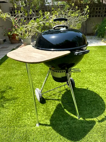 Weber Master Touch + side table + bbq tools (Original)