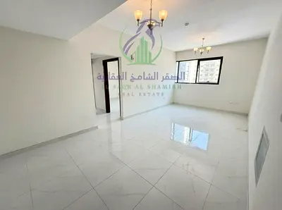 شقة غرفة وصالة أول ساكن للإيجار السنوي في الممزر الشارقة مع بلكونة وحمامين وباركينغ وموقع مميز والدفع مرن