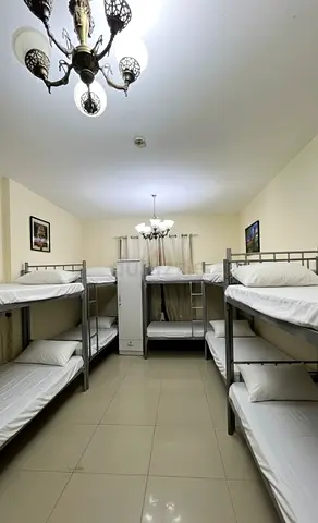Bedspace for Boys Near Burjuman Metro and Sharaf DG