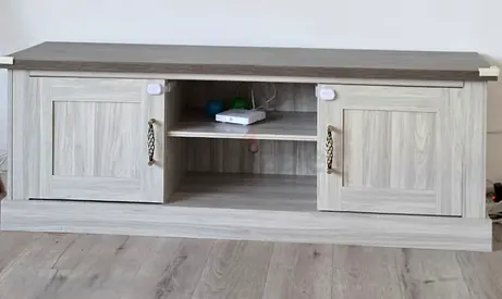 Wood-effect TV Cabinet with Storage Shelves and Doors