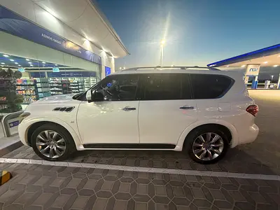 2014 Infiniti QX80 照片 3