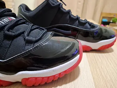 Jordan 11 low bred US 10