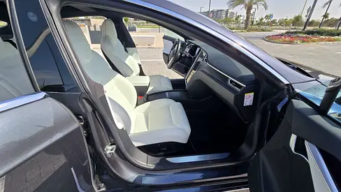 صورة 7 لـ 2018 Tesla MODEL S