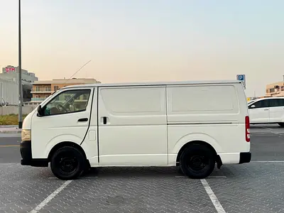 2013 Toyota HIACE 照片 4