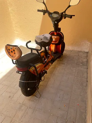 Used electric scooter / moped in good working condition