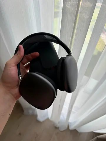 AirPods Pro Max
