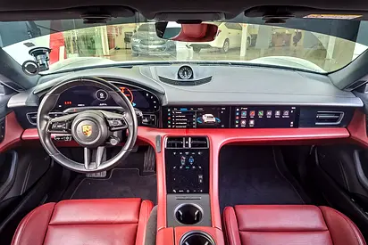 صورة مصغرة 9 لـ 2024 Porsche TAYCAN
