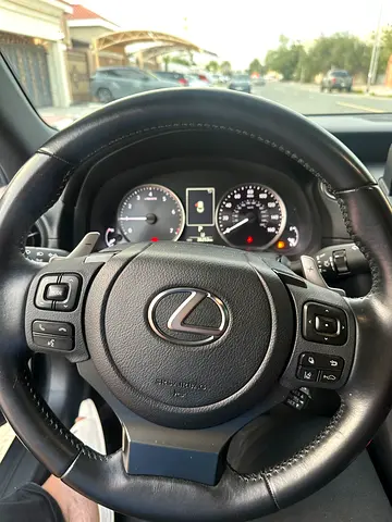 صورة 11 لـ 2023 Lexus IS-SERIES