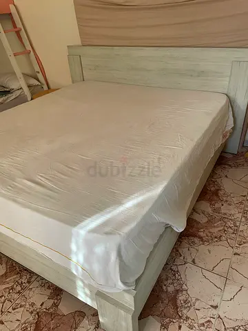 King-size bed frame with headboard - light wood finish