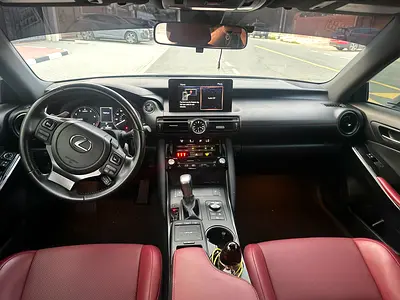صورة 7 لـ 2023 Lexus IS-SERIES