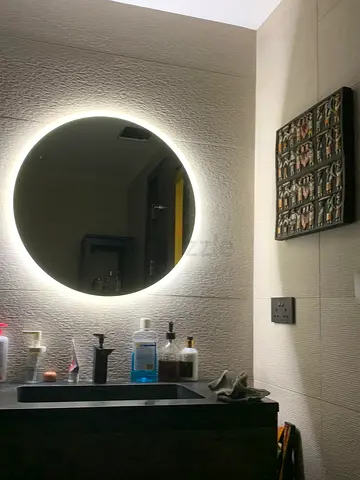 Round LED Bathroom Mirror with Backlight - 60cm (Used)