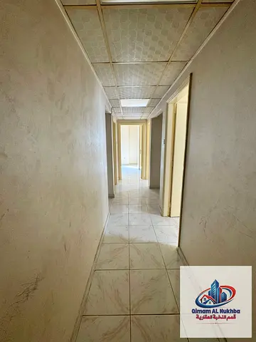 3BR apartment with large kitchen, 3 super-deluxe bathrooms, spacious layout, central AC & gas, quiet building, near the park, easy access to Dubai.