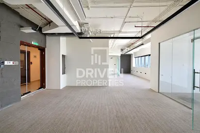 Proximity to Metro | Ready to Move in | Fitted