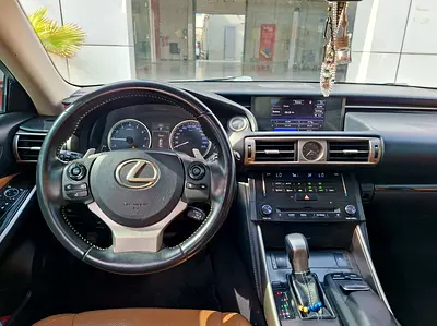 صورة 10 لـ 2014 Lexus IS-SERIES