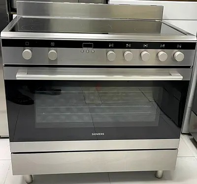 Siemens electric 5 burner cooker 90cm same like new condition for sale