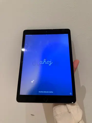 iPad 8th gen 128 gb for sale quick sale!!!‼️‼️‼️‼️