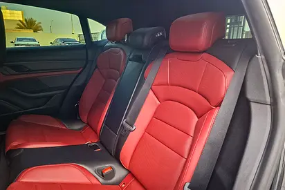 صورة مصغرة 12 لـ 2024 Porsche TAYCAN