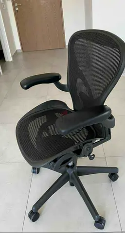 Free delivery Herman Miller Aeron classic chair Size B and C available