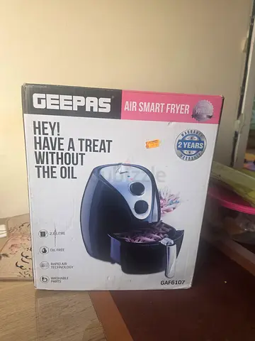 Geepas Air Smart Fryer - 2.6L, Oil-Free Cooking (Boxed)