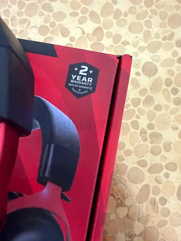 Used over-ear wireless headphones - good condition