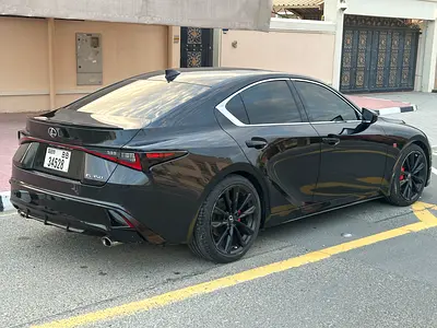 صورة 4 لـ 2023 Lexus IS-SERIES