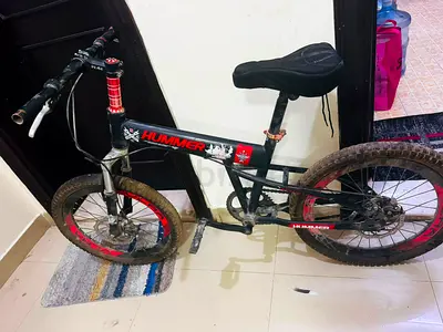 Used Hummer branded kids/teen mountain bike - needs minor work