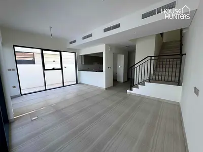 Park view | End unit | Vacant | Landscaped