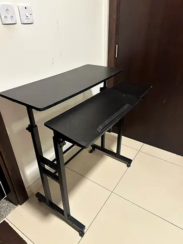 Compact adjustable computer desk / laptop table - black