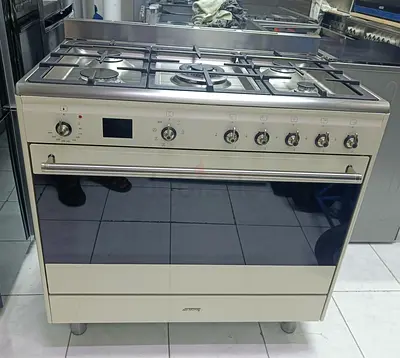 Smeg 90cm Gas Range Cooker with Electric Oven – Good Condition