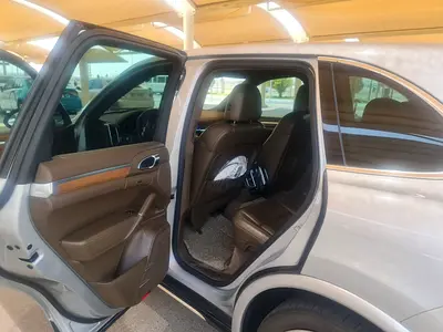 2011 Porsche CAYENNE 缩略图 13