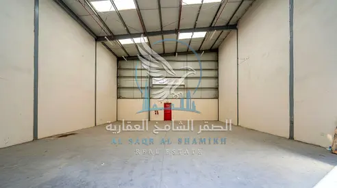 مستودع للإيجار في الصناعية 12 – مساحة 2000 قدم